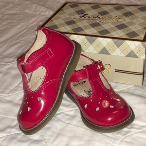 Footmates Harper Mary Janes-red patent leather